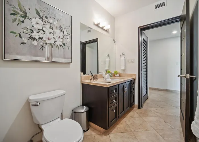 Apartamento Casa Cascada Cabo Poolside Retreat, Minutes From Beach!
