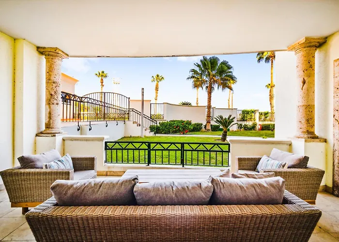 Apartamento Casa Cascada Cabo Poolside Retreat, Minutes From Beach! *